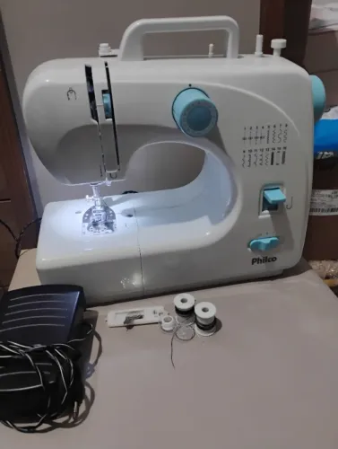 Máquina de custura philco PMC16bp