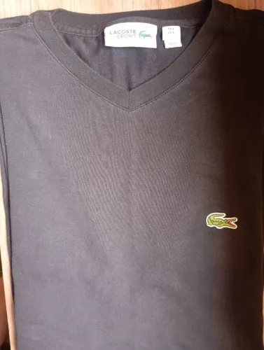 Camiseta Lacoste original em perfeito estado