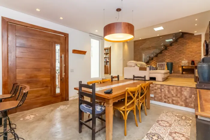 Casa para venda em Vila Anglo Brasileira com 1 quarto, sendo 1 suíte, 114m²