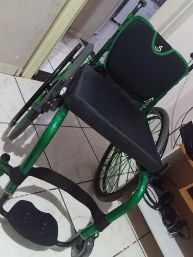vendo cadeira de rodas sigma
