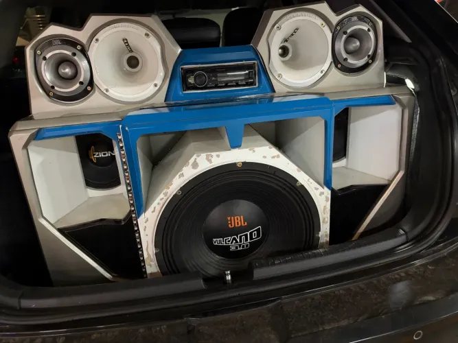 Som automotivo