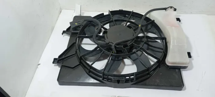 Defletor Ventoinha Hb20 Comfort 2023 25380h8xxx Detalhe