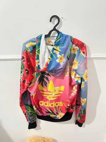 Casaco adidas 