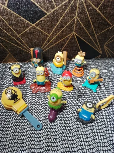 Bonecos de coleção minions kinder ovo