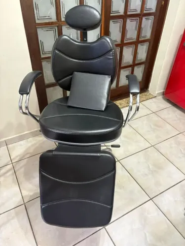 Cadeira reclinável e hidráulica 