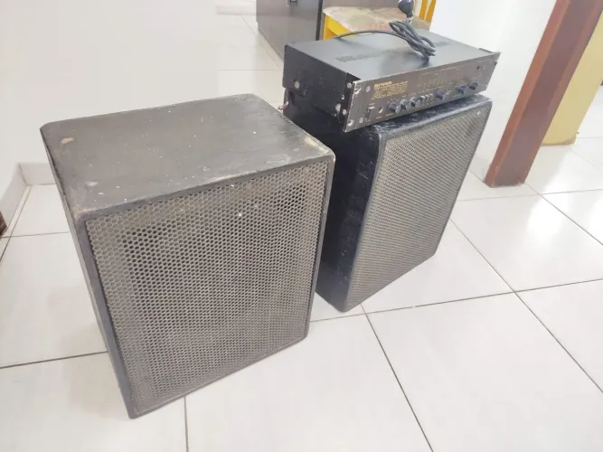 Kit duas caixas de som: falante de 12 + corneta e potência