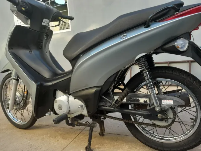 Honda biz 125 completa ano 2012 valor 9.800 fone * Ricardo