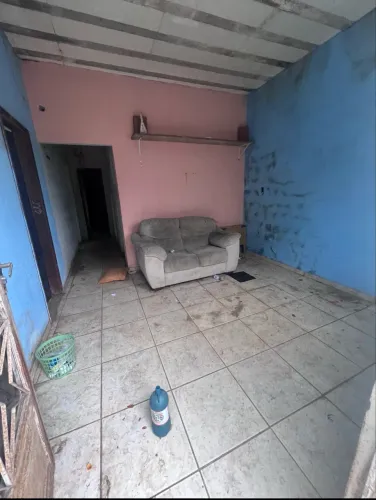 Alugo casa toda murada em Seropédica