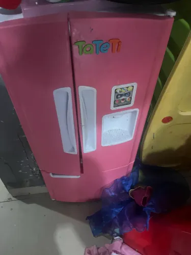 Geladeira infantil