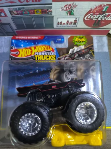 Hot Wheels Monster Truck temático Batman Clássico