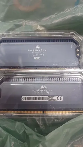 Memória Corsair Dominator Platinum RGB DDR5 64GB (2x32GB) 6000MHz