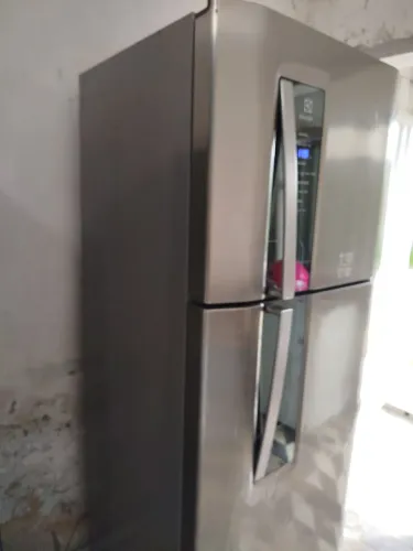 Geladeira Electrolux frost free modelo DFX 52 inox