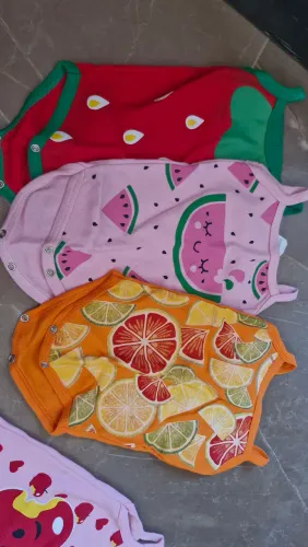 Body mesversario fruta