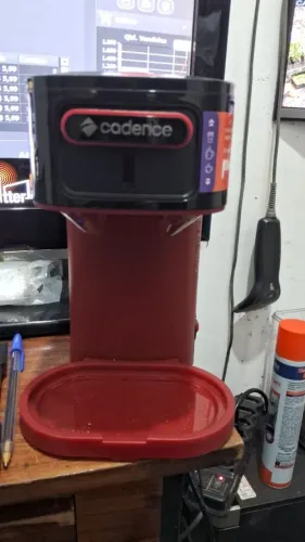 Cafeteira elétrica Cadence