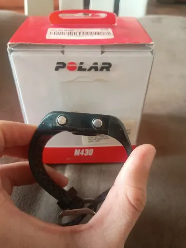 Relógio GPS marca polar modelo m430 compatível com strava