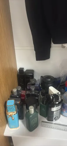 Vendo todos os meus perfumes