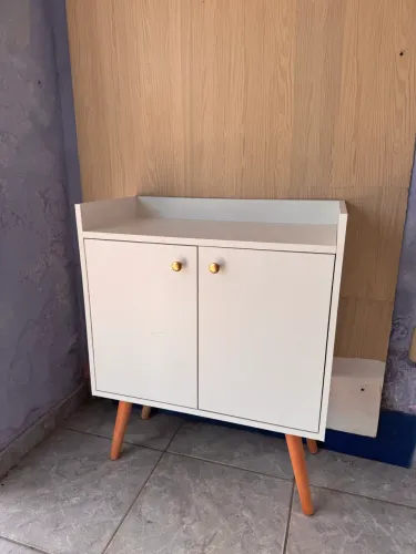 Cantinho do Café Retrô / Buffet Aparador Branco com Pés Palito