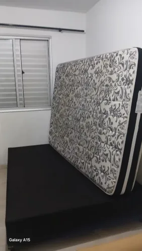 1 cama de casal e uma cama de solteiro