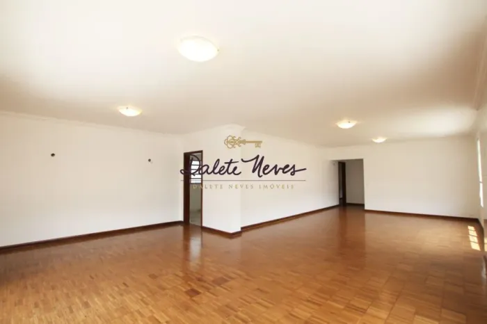 EXCELENTE APTO COM 240 MTS² NO CORAÇÃO DOS JARDINS