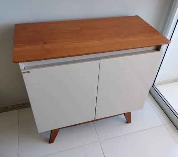 Buffet Moderno 2 portas Off White/Nature Elegante e Versátil