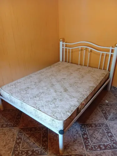 Cama de casal com colchão