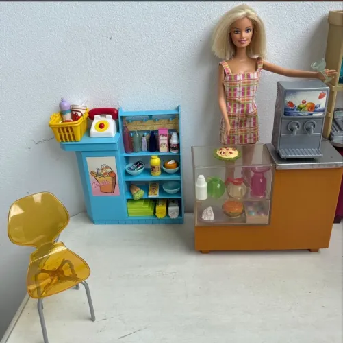 Cafeteria X mercado da Barbie