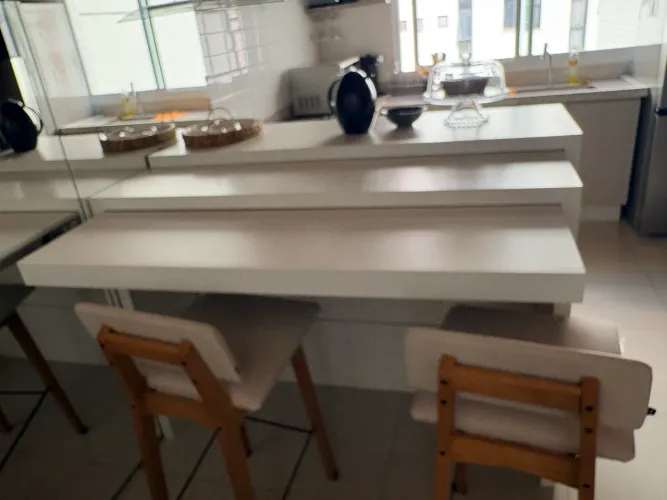 Balcão + Banquetas