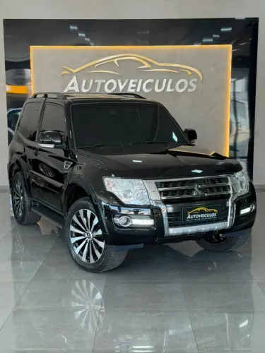 Mitsubishi Pajero HPE Full 3.2 4X4 T.i.dies. 5P AUT 2019