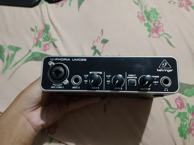 Interface de áudio Behringer Umc22 + Bm800 + Acessórios