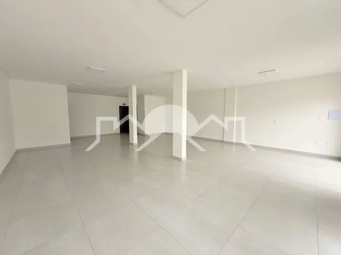 SALA COMERCIAL PARA LOCAÇÃO AVERBADA COM 110 m²