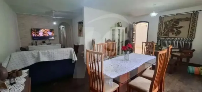 Casa no Horto Florestal, 03 quartos + 01 edícula, 03 vagas