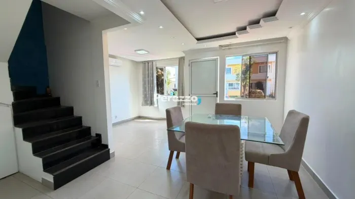 QC 07 Jardins Mangueiral Jardim Botânico Casa 3 Quartos Sendo 1 Suíte por R$ 4.300,00