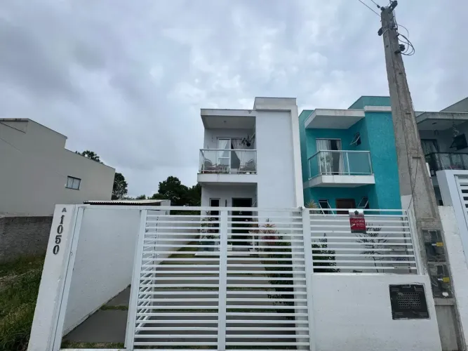 SOBRADO NOVO NO NORTE DA ILHA | R$ 399 MIL, 03 DORMITÓRIOS