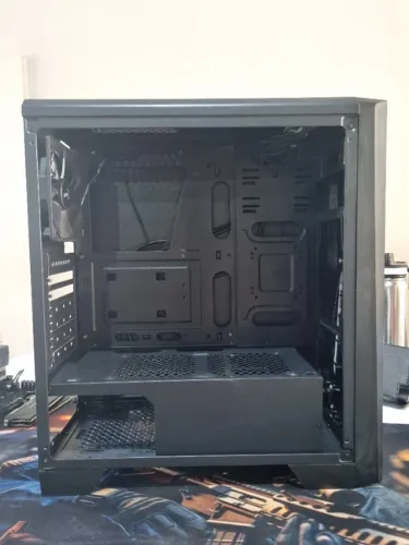 Gabinete AeroCool