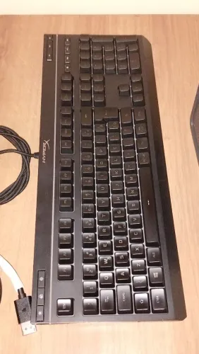 Teclado Hyperx 100 %