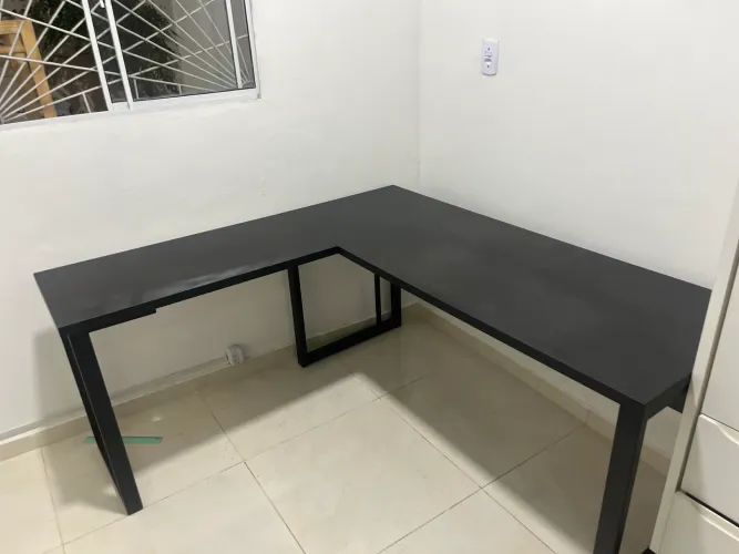 Mesa MDF/ Metalon - escritório , casa , sala