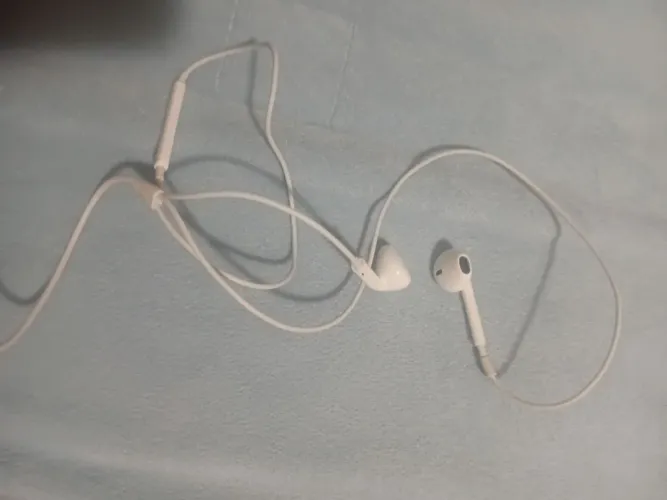 Ear pods lightining original Apple.