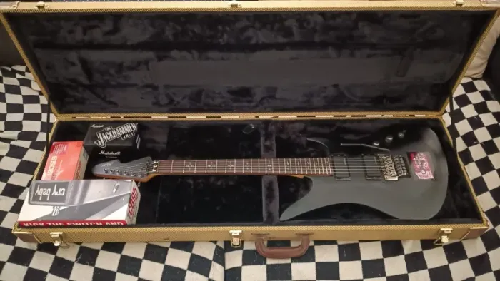 Guitarra Schecter Revenge-FR