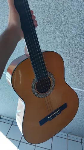 Violão usado