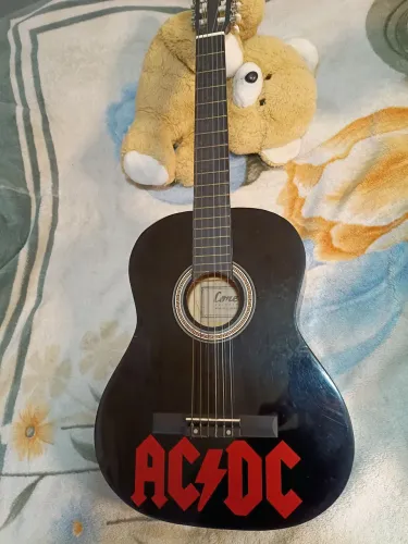 Violão acústico