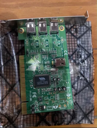 Placa controladora FIRE WIRE IEEE 1394a ? PCI