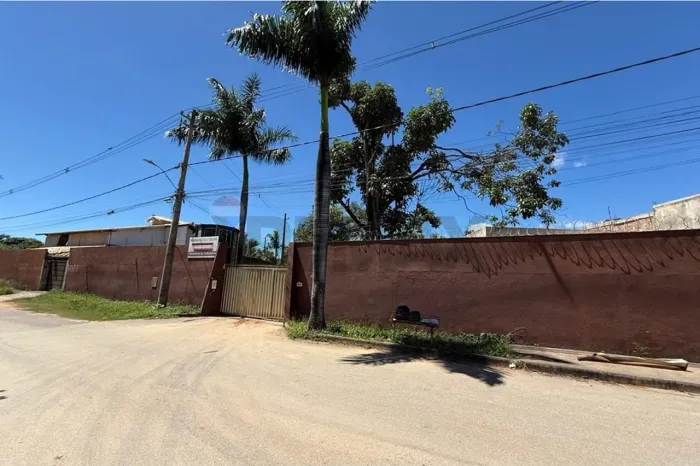 Lote em Condomínio fechado - 1000m² próximo ao Sítio 2001 em Sete Lagoas: Oportunidade Úni