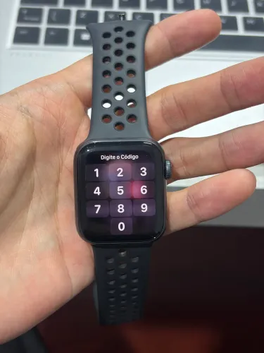 Apple Watch SE GPS + Cellular