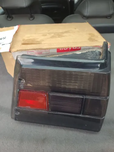 Lanternas traseiras caravan leia o anuncio