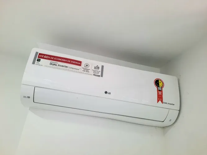 AR CONDICIONADO SPLIT 12.000 BTUS LG DUAL INVERTER<br>220