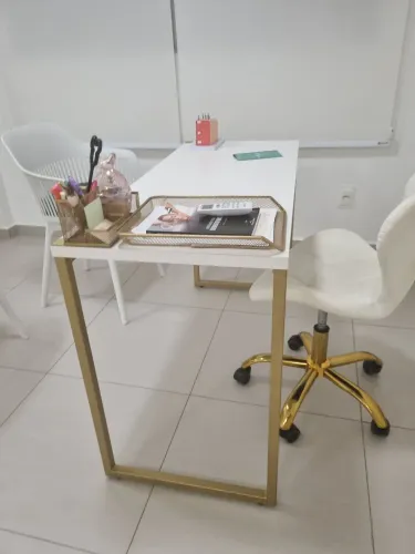 Cadeira para consultório dourada