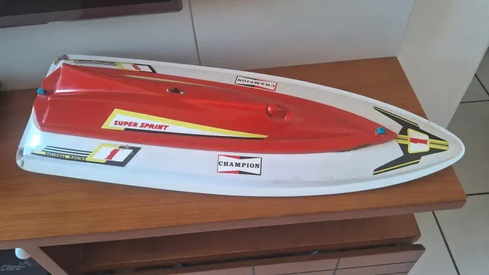 Lancha Super Sprint de plastico a pilha - marca Gulliver ler Descrição <br>16x21x64 cm DE