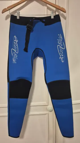 Calça de Neoprene