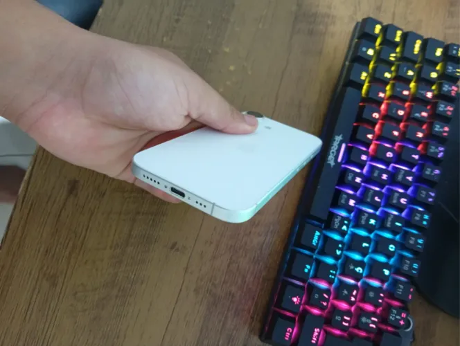 iPhone 16