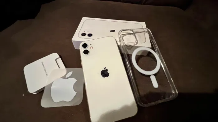 IPHONE 11 64 GB